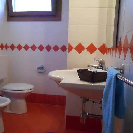 Apartment Bright With Private Garden - Beahost